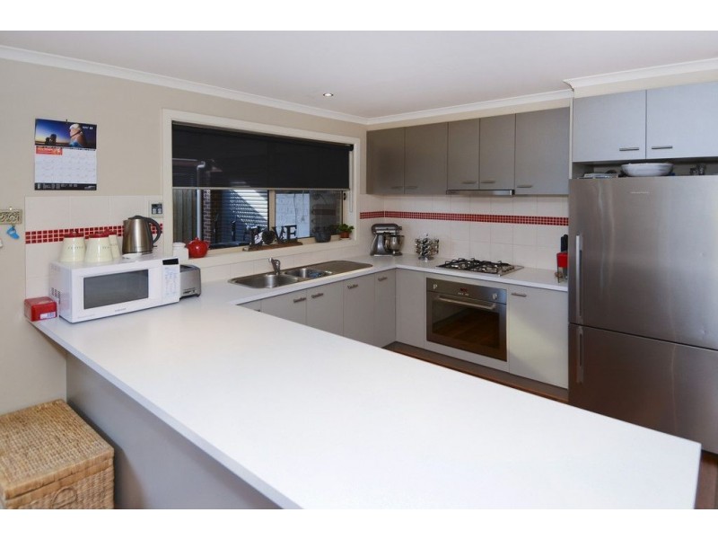 28 Carbine Drive, St Albans Park VIC 3219