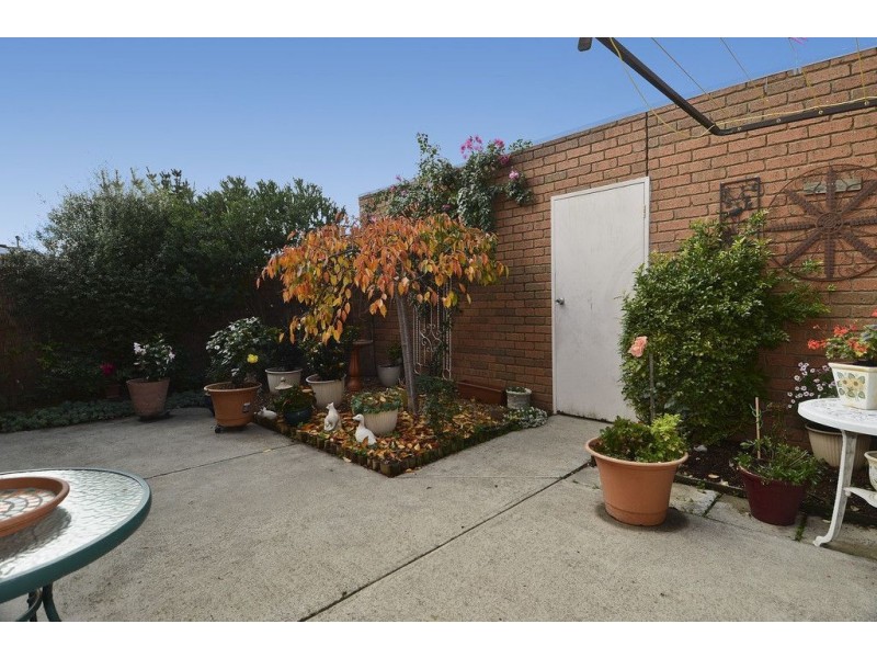 1/9 Drysdale Avenue, Newcomb VIC 3219