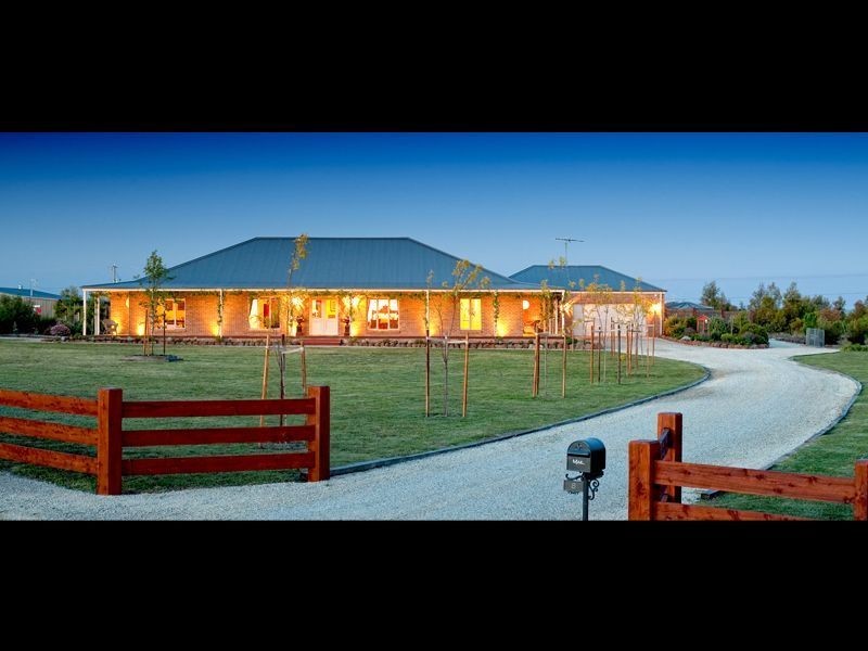 8 Fleurs Lane, Batesford VIC 3221