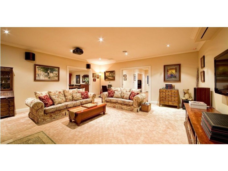 8 Fleurs Lane, Batesford VIC 3221