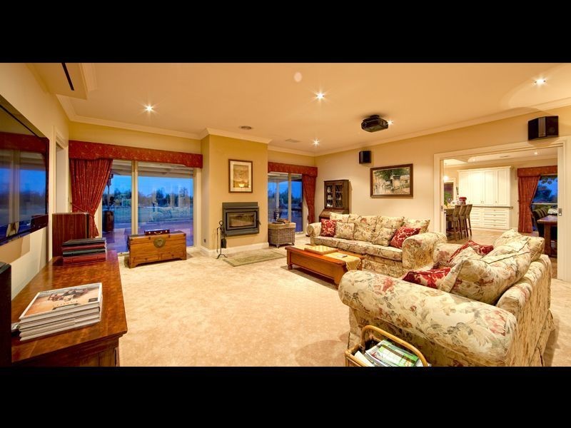 8 Fleurs Lane, Batesford, Geelong VIC 3220