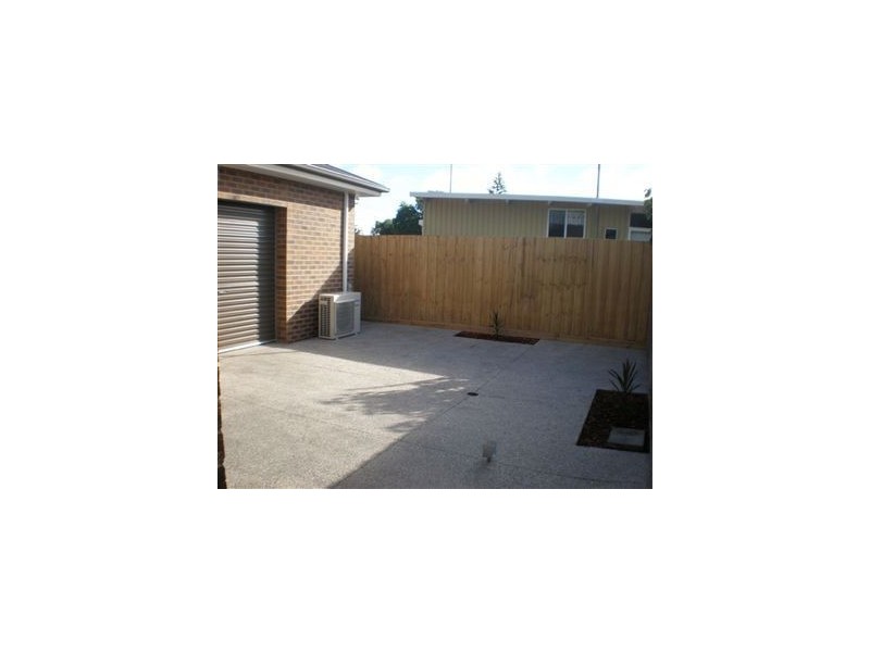 1/7 Johnston Avenue, Newcomb VIC 3219