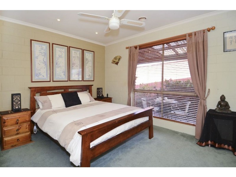 6 McGill Court, St Albans Park VIC 3219