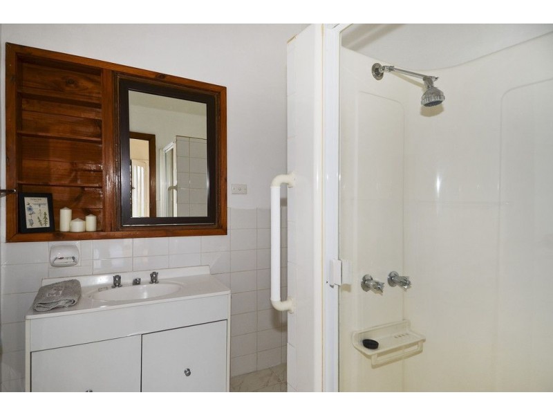 1/4 Willana Avenue, Hamlyn Heights VIC 3215