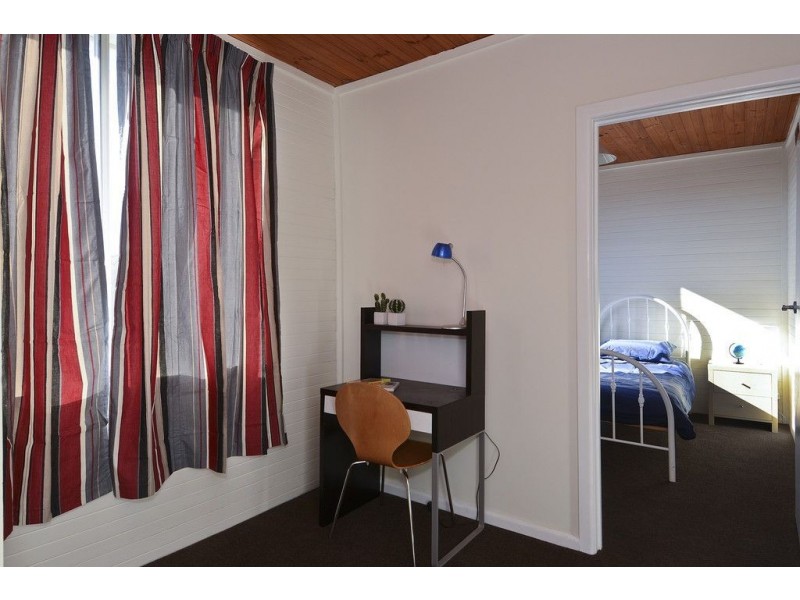 1/4 Willana Avenue, Hamlyn Heights VIC 3215