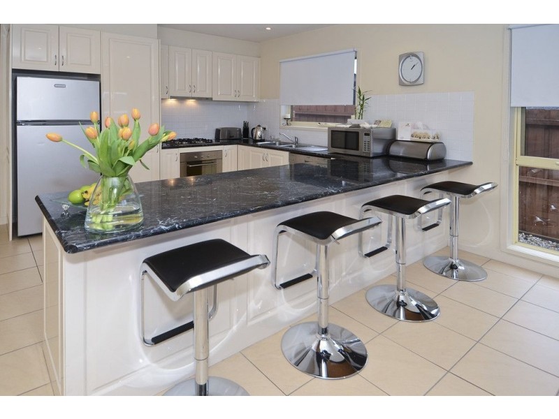 2/8 Flower Court, Grovedale VIC 3216