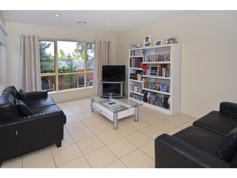 2/8 Flower Court, Grovedale VIC 3216