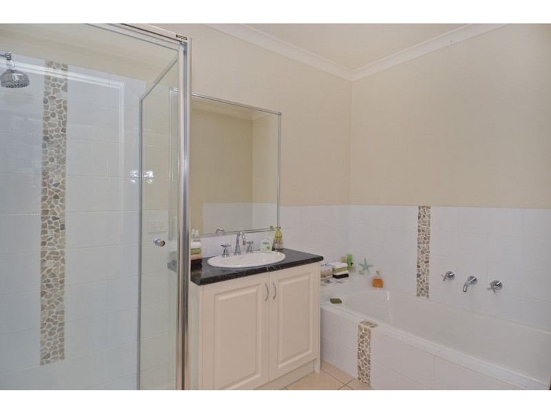 2/8 Flower Court, Grovedale VIC 3216