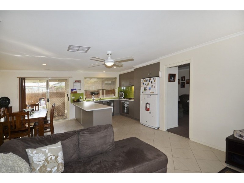 42 Homestead Drive, St Albans Park VIC 3219