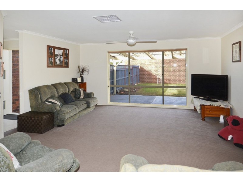 42 Homestead Drive, St Albans Park VIC 3219