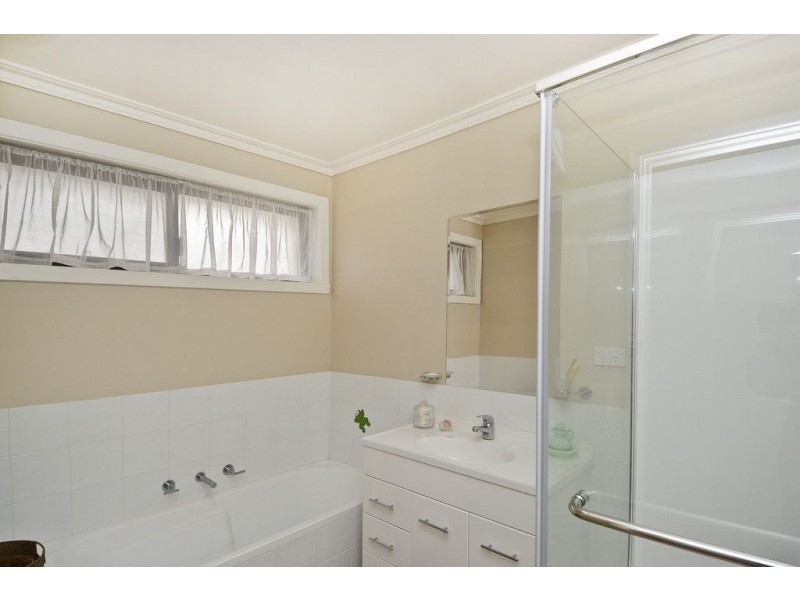 47 Truscott Street, Whittington VIC 3219