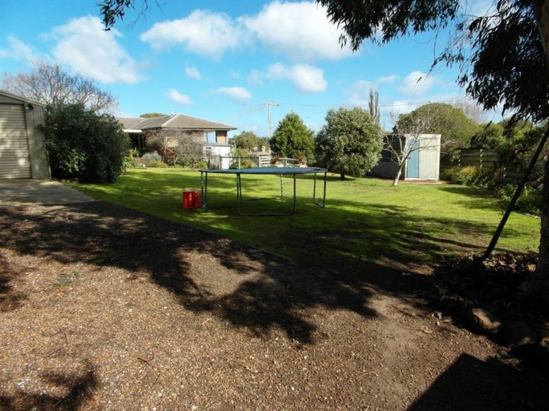 23 Cresta Crescent, Leopold VIC 3224