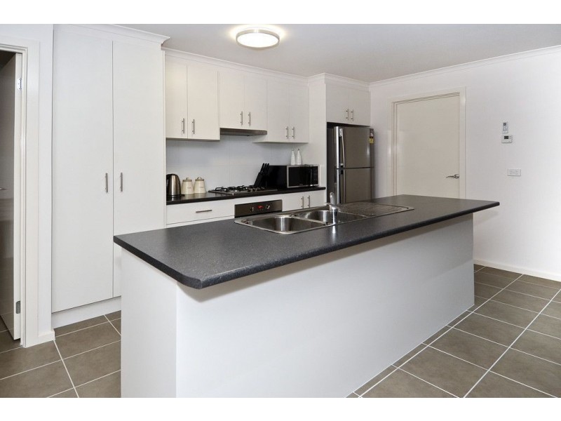 2/86 Bellarine Highway, Newcomb VIC 3219