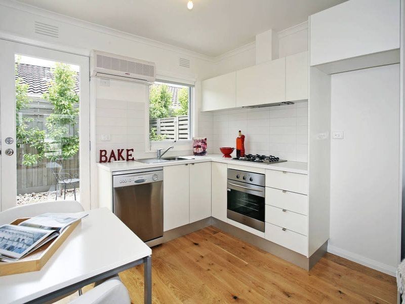 10/6-8 Stafford Street, Herne Hill VIC 3218