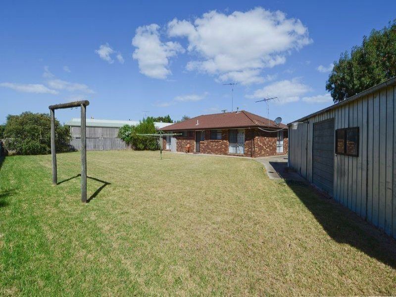 7 Planet Court, Whittington VIC 3219
