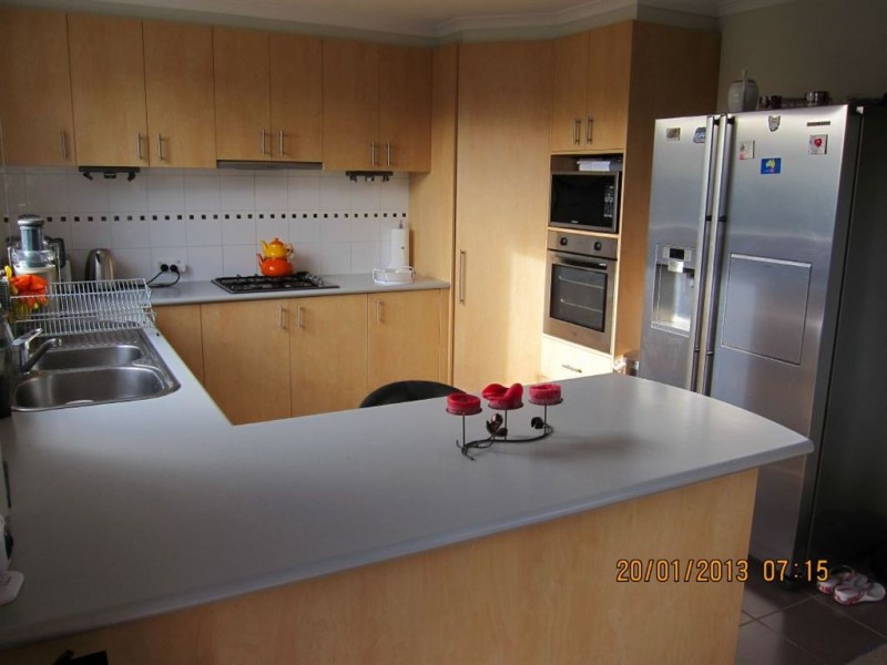 2/23 Bayfield Court, Newcomb VIC 3219