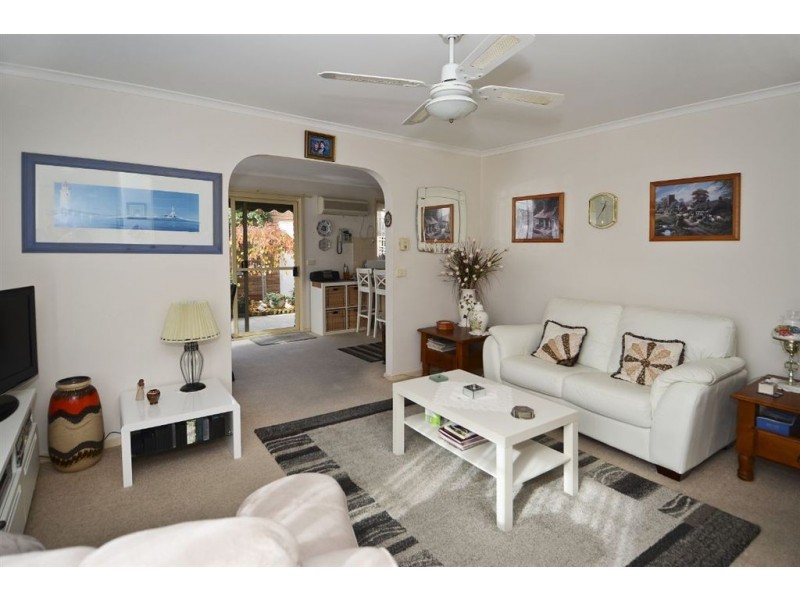 1/9 Drysdale Avenue, Newcomb VIC 3219