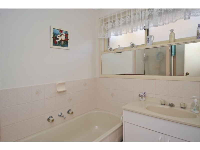 1/9 Drysdale Avenue, Newcomb VIC 3219