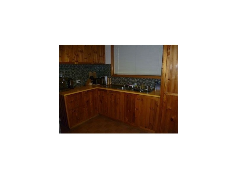 17 Bellarine Highway, Newcomb VIC 3219