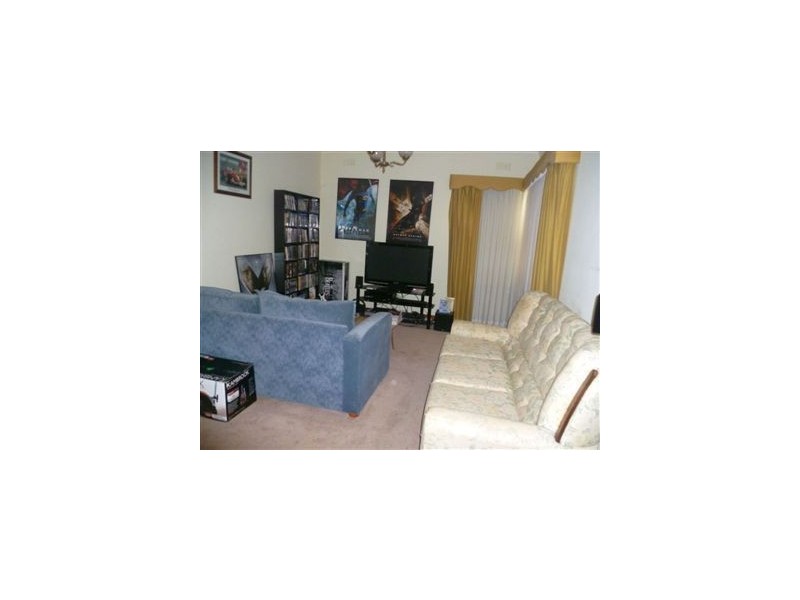 17 Bellarine Highway, Newcomb VIC 3219