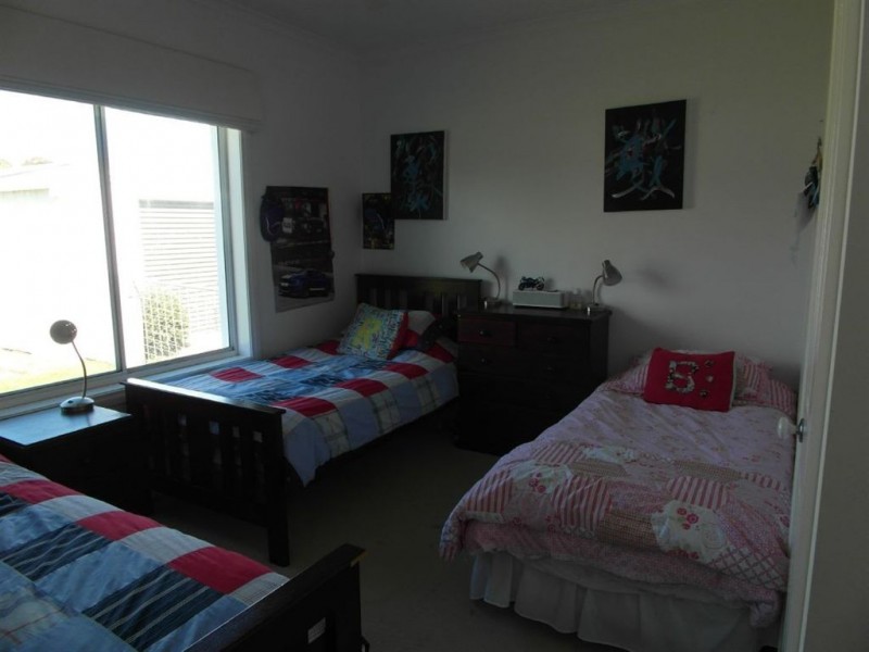 6 Buttercup Drive, Waurn Ponds VIC 3216