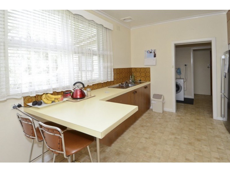 74 Ballarat Road, Hamlyn Heights VIC 3215