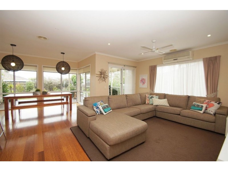 17 Cadarga Court, Grovedale VIC 3216