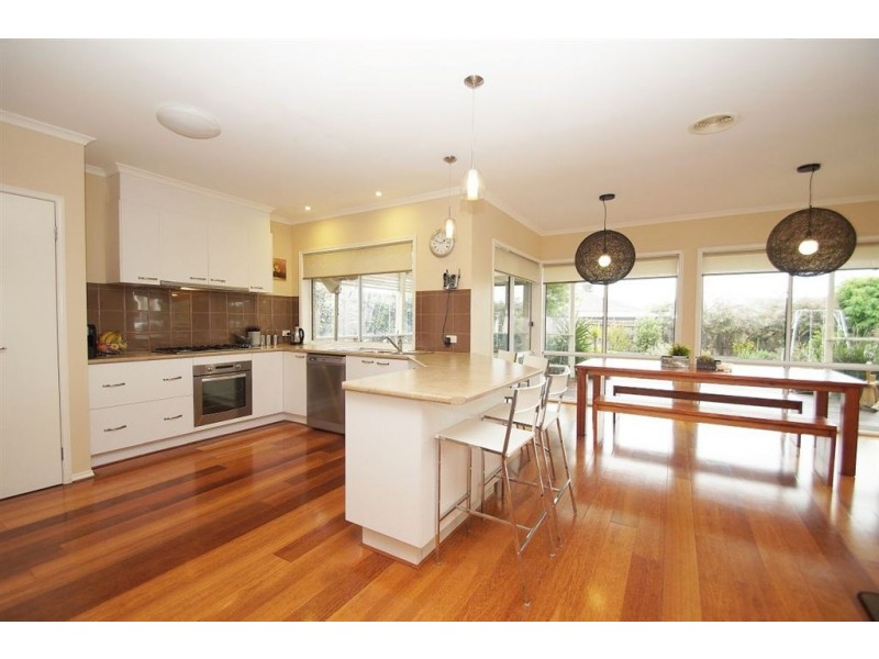 17 Cadarga Court, Grovedale VIC 3216