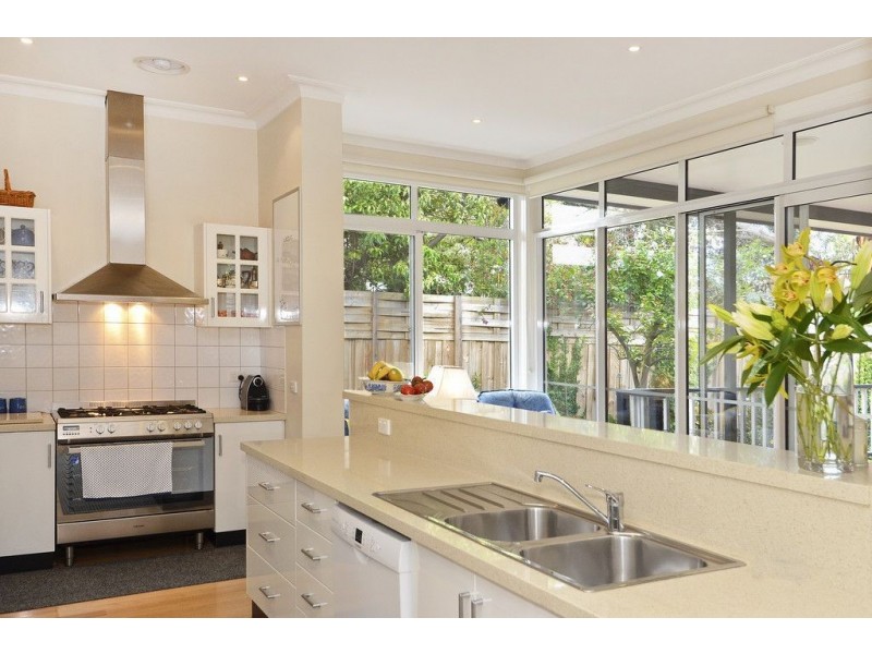 10 Drumcondra Avenue, Drumcondra VIC 3215