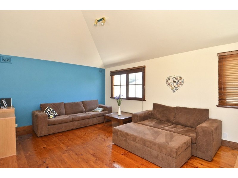 9 Normanby St, East Geelong VIC 3219