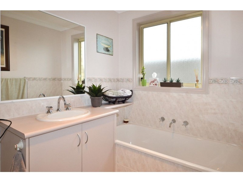 3/40 Glover  St, Newcomb VIC 3219