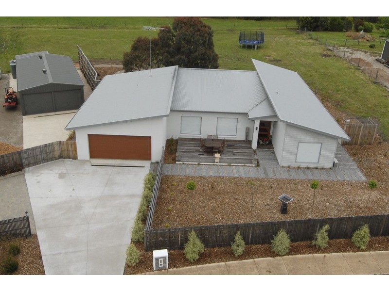 54 Greenfields Dve, Moriac VIC 3240