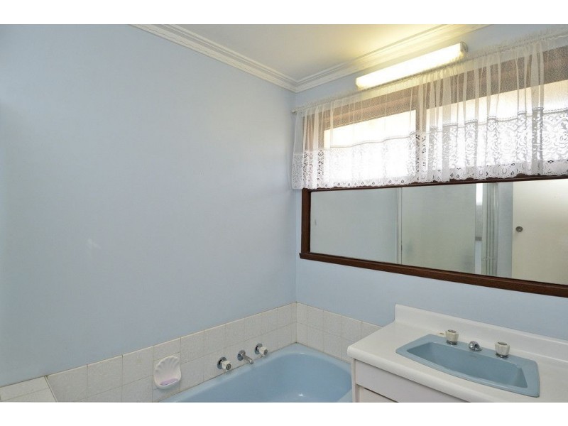 11 Wirth Crt, Newcomb VIC 3219