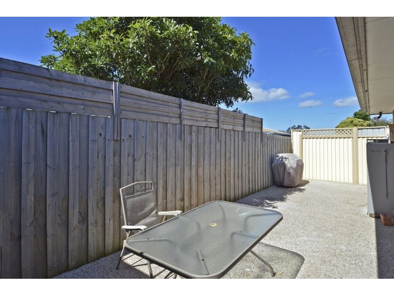 4/4-6 Enfield Dve, St Albans Park VIC 3219