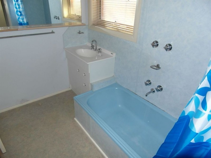 2 Hering Court, Thomson VIC 3219