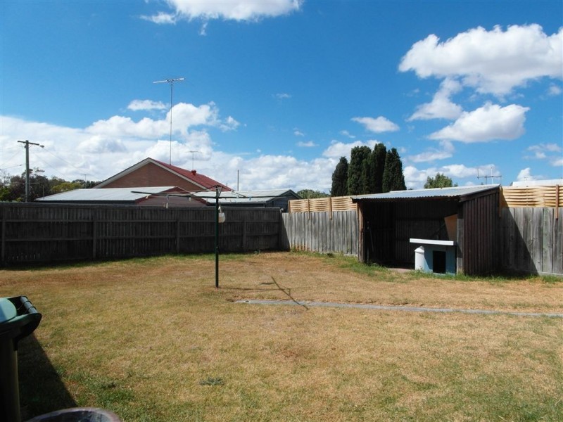 15 Saturn Street, Newcomb VIC 3219