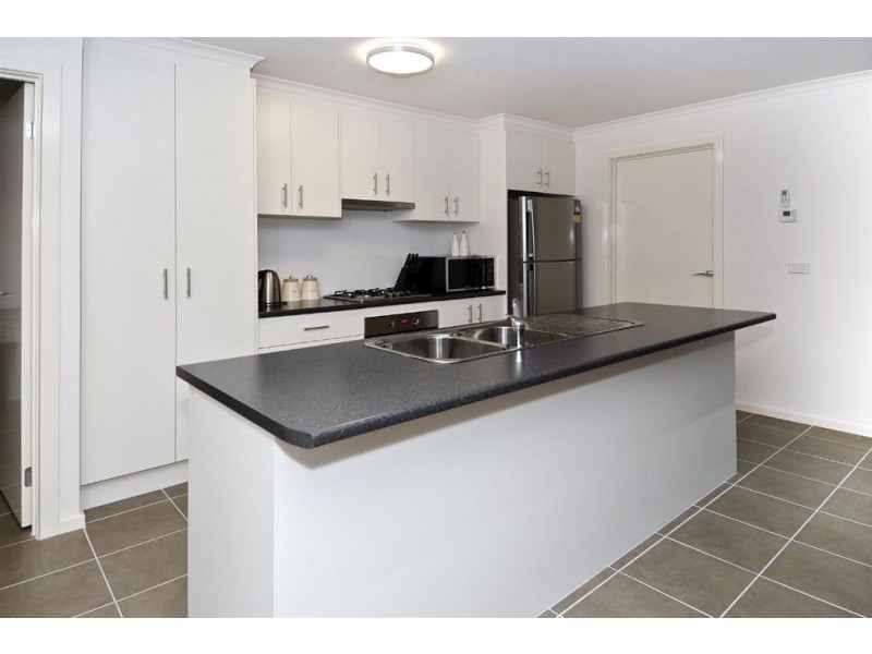 2/86 Bellarine Highway, Newcomb VIC 3219