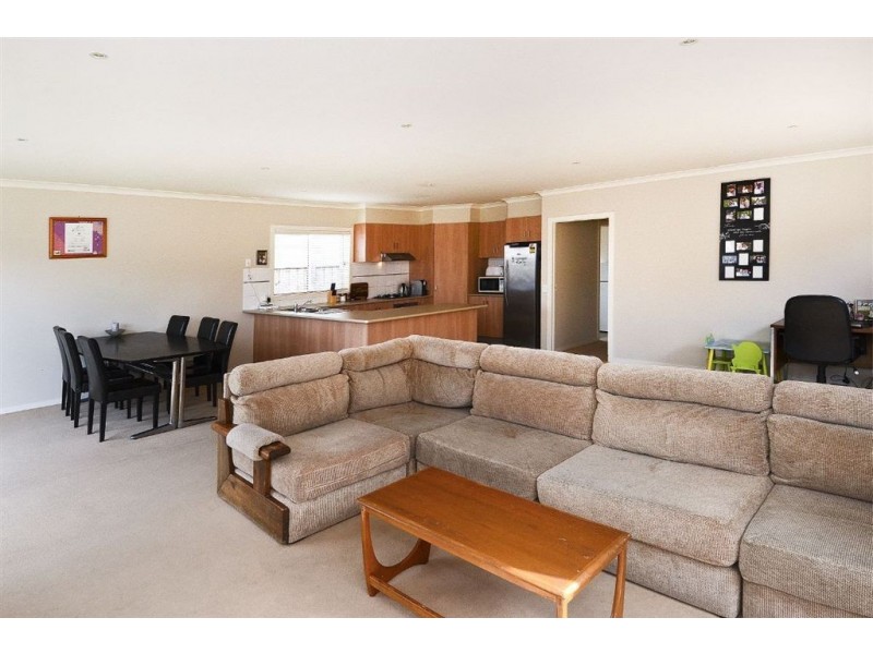 2/15 Bradford Street, St Albans Park VIC 3219