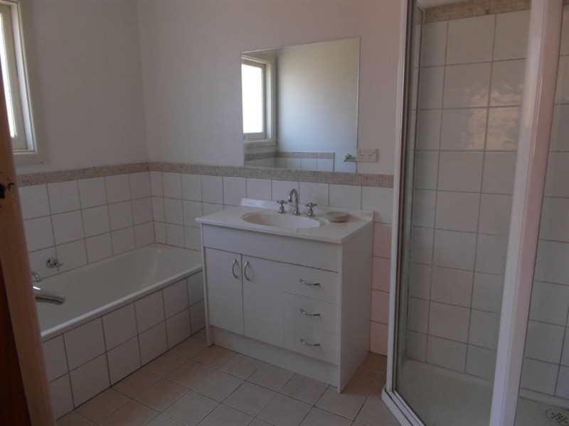 26 Ivy Street, Newcomb VIC 3219