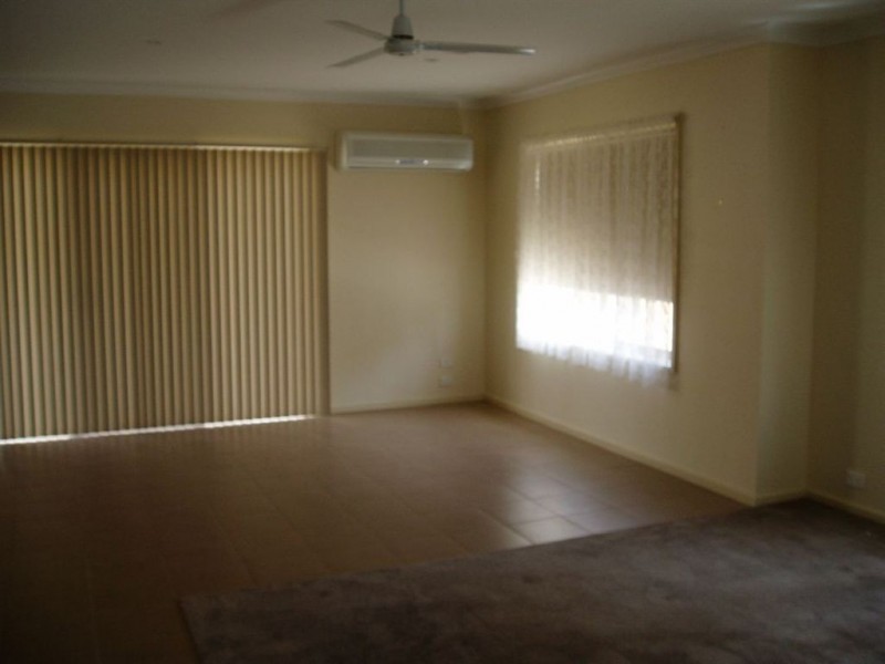 2 Francis, Newcomb VIC 3219