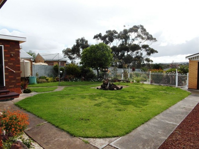 48 Tucker Street, Breakwater VIC 3219