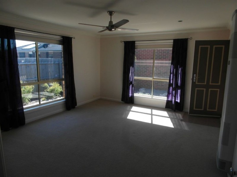 2/26 Ferguson Road, Leopold VIC 3224