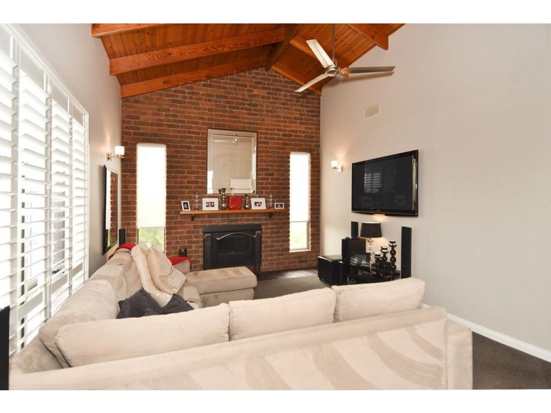 9 Govett Cres, St Albans Park VIC 3219