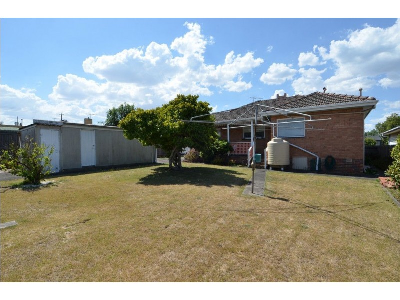 8 Bellarine Hwy, Newcomb VIC 3219