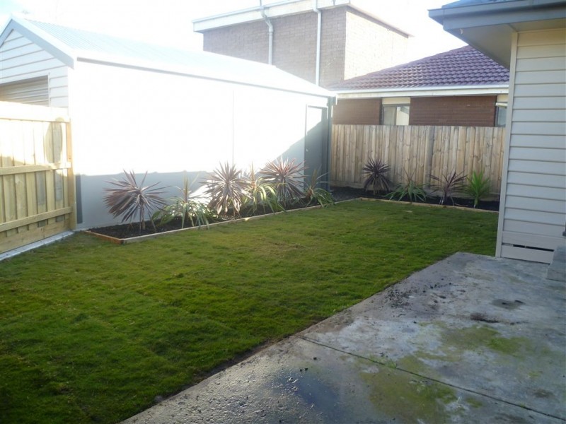 1/6 Glover Street, Newcomb VIC 3219