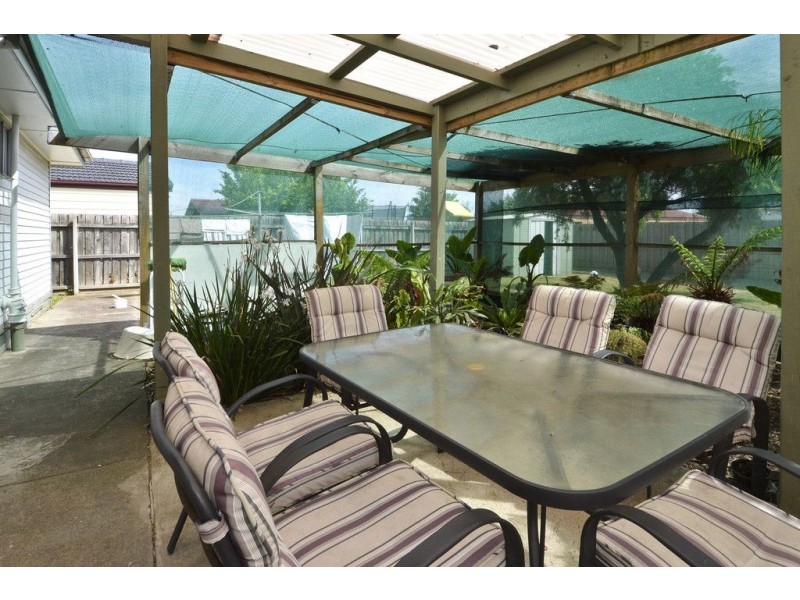 13 Andrew St, Newcomb VIC 3219