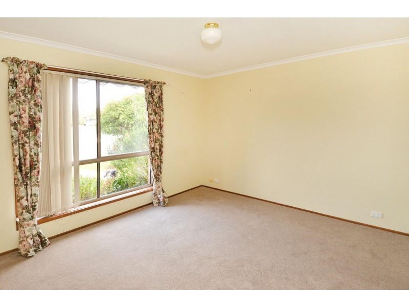 1 Alida Crt, Leopold VIC 3224