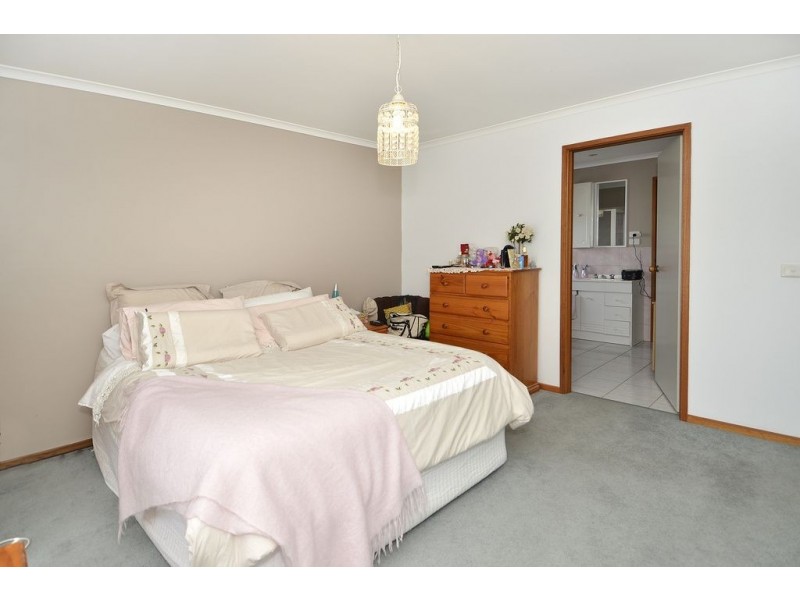 22 Filipi Dve, St Albans Park VIC 3219
