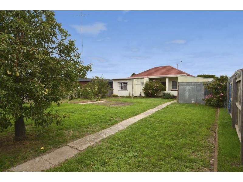 48 Buckingham Rd, Newtown VIC 3220