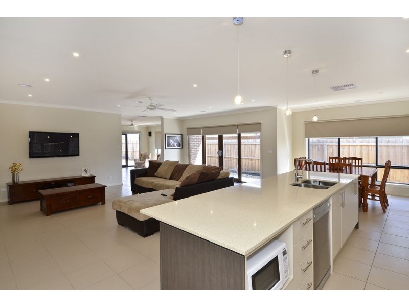 69 Pollard Dve, Leopold VIC 3224